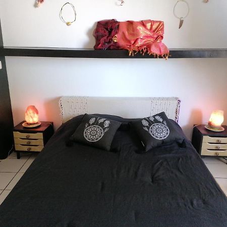 Jolie Chambre Climatisee Avec Balcon Chez L'Habitant Saint Pierre Dış mekan fotoğraf