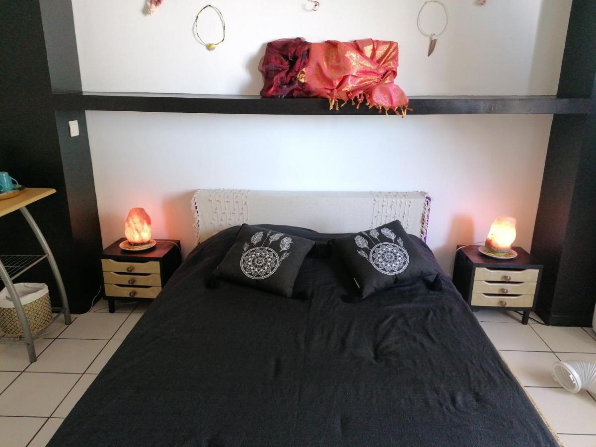 Jolie Chambre Climatisee Avec Balcon Chez L'Habitant Saint Pierre Dış mekan fotoğraf